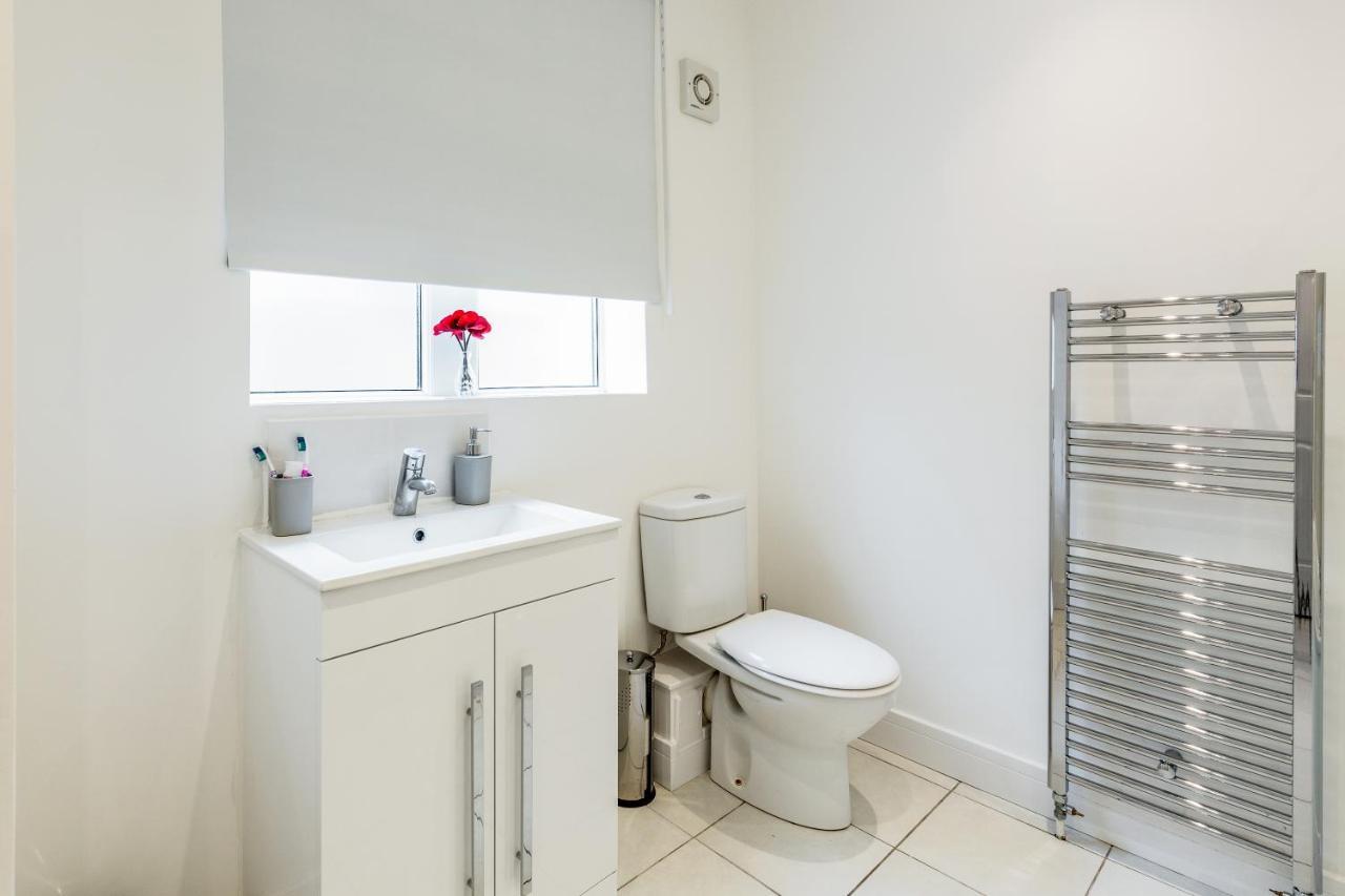 Dartford, Kent - Modern 2Bd 2Bath En-Suite Bungalow M25 Bluewater 외부 사진
