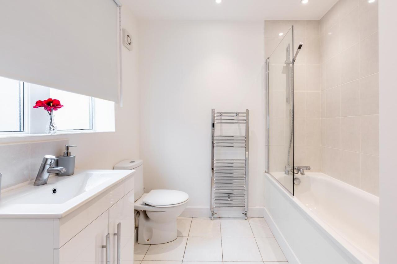 Dartford, Kent - Modern 2Bd 2Bath En-Suite Bungalow M25 Bluewater 외부 사진